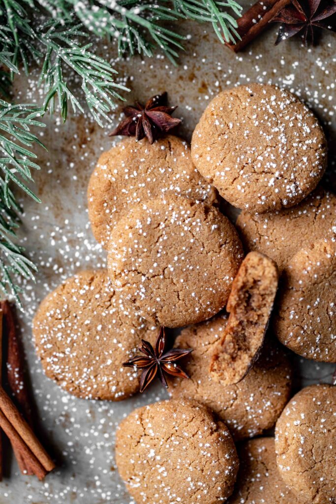 fresh baked one bowl gingerbread cookies 